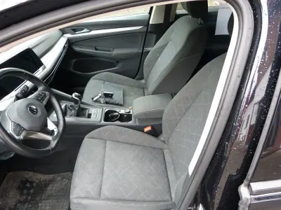 Gebraucht VW Golf VIII Life 131 PS (96 kW) 2021 Schwarz Limousine