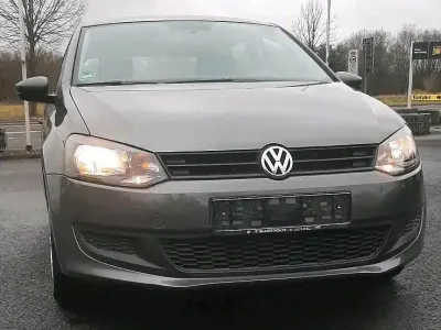 Gebraucht VW Polo 69 PS (50 kW) 2010 Grau Kleinwagen