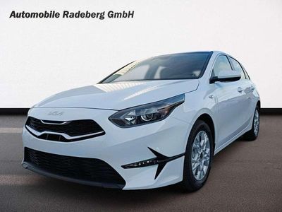 Gebraucht Kia Ceed 120 PS (88 kW) 2024 (wd) casa white s Kleinwagen