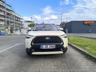 Gebraucht Toyota Corolla Cross Team 152 PS (111 kW) 2024 Weiß SUV