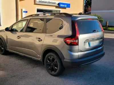 Begagnad Dacia Jogger Extreme 110 HK (80 kW) 2025 Grå Minibuss
