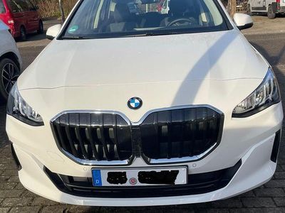 Gebraucht BMW 216 Active Tourer Shadowline 122 PS (89 kW) 2025 Weiß Van / Kleinbus