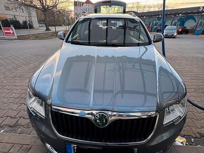 Gebraucht Skoda Superb 170 PS (125 kW) 2013 Andere farben Kombi