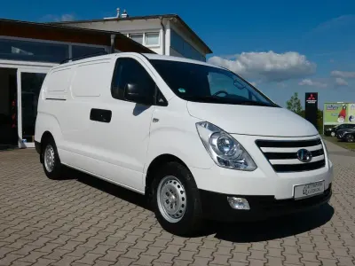 Gebraucht Hyundai H-1 116 PS (85 kW) 2016 Weiß Van / Kleinbus
