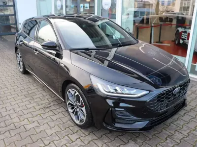 Neu Ford Focus ST-Line X 155 PS (114 kW) 2026 Agateblack metallic Limousine