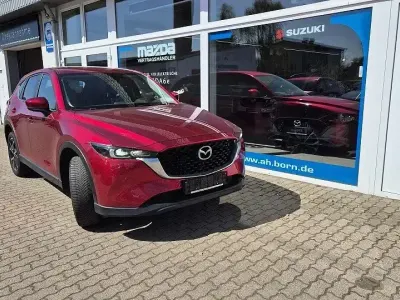 Używany Mazda CX-5 Ad'Vantage 194 KM (142 kW) 2023 Czerwony SUV