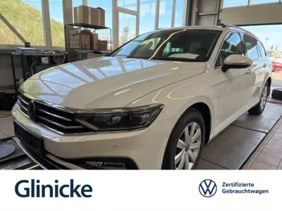 Używany VW Passat Business 150 KM (110 kW) 2023 Biały Kombi