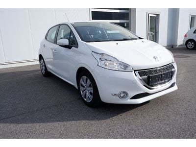 Gebraucht Peugeot 208 Active 68 PS (50 kW) 2014 Weiss Kleinwagen