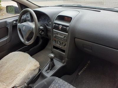 Gebraucht Opel Astra 84 PS (61 kW) 2000 Grau Limousine