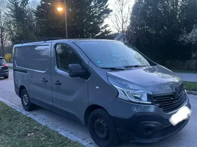 Gebraucht Renault Traffic 90 PS (66 kW) 2016 Grau Van