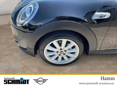 Gebraucht Mini Cooper S 192 PS (141 kW) 2019 Midnight black metallic Kleinwagen