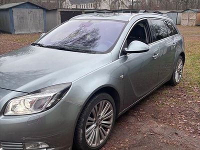 Gebraucht Opel Insignia 160 PS (117 kW) 2012 Grün Kombi