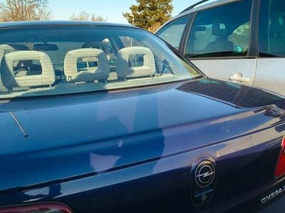 Gebraucht Opel Omega 136 PS (100 kW) 1995 Blau Limousine