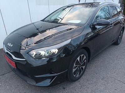 Neu Kia Ceed 140 PS (102 kW) 2026 Schwarz Kleinwagen