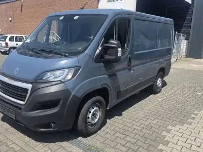 Gebraucht Peugeot Boxer 120 PS (88 kW) 2021 Grau Van