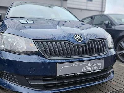 Blau Gebraucht 2015 Skoda Fabia Active Kleinwagen | 3.780 € (Teuer)