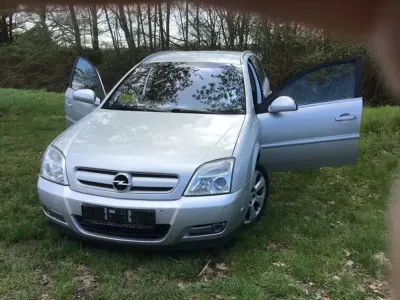 Second-hand Opel Signum 155 CP (114 kW) 2003 Argintiu Hatchback