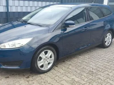 Gebraucht Ford Focus 101 PS (74 kW) 2018 Blau Kombi