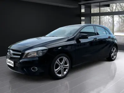 Gebraucht Mercedes A180 122 PS (89 kW) 2014 Schwarz Kleinwagen