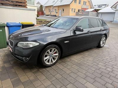 Gebraucht BMW 520 184 PS (135 kW) 2011 Grau Kombi