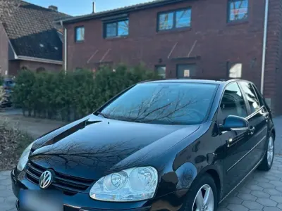 Gebraucht VW Golf VI 80 PS (58 kW) 2008 Schwarz Kleinwagen
