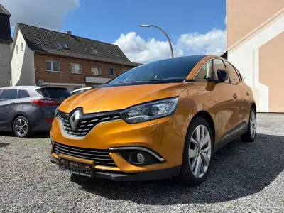 Gebraucht Renault Scenic E-Tech LIMITED 140 PS (102 kW) 2019 Gelb honey Van / Kleinbus