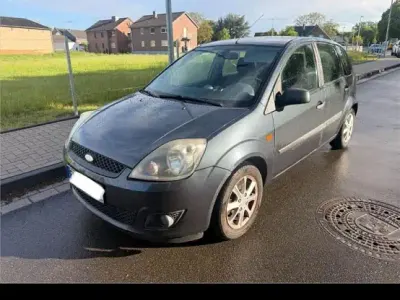 Gebraucht Ford Fiesta 80 PS (58 kW) 2006 Grau Kleinwagen