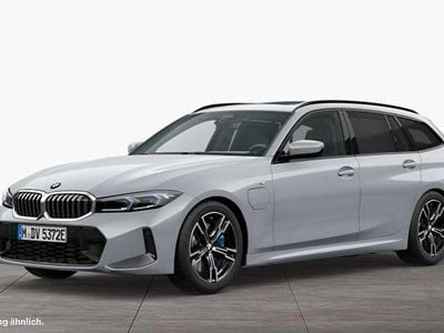 Gebraucht BMW 330e M Sport 292 PS (214 kW) 2025 M brooklyn grau Kombi