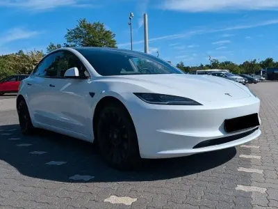 Gebraucht Tesla Model 3 RWD 208 kW (283 PS) 2024 Weiß Limousine