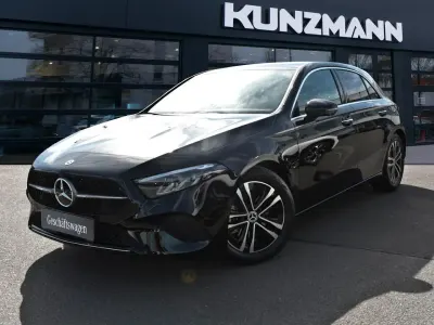 Używany Mercedes A180 Progressive 136 KM (100 kW) 2026 Czarny Sedan/Limuzyna