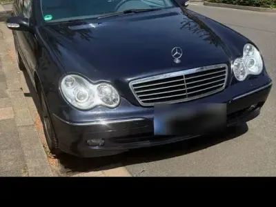 Gebraucht Mercedes C200 163 PS (119 kW) 2003 Blau Kombi