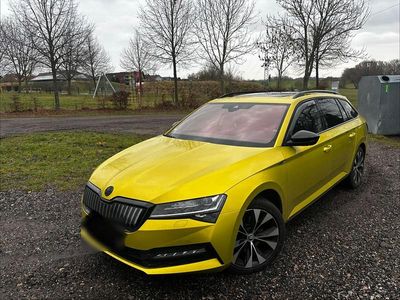 Gebraucht Skoda Superb SportLine 218 PS (160 kW) 2022 Gold Kombi