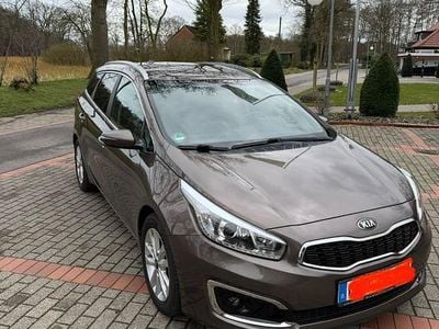 Gebraucht Kia Ceed Sportswagon Spirit 135 PS (99 kW) 2017 Braun Kombi