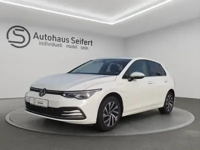 Gebraucht VW Golf VIII Style 204 PS (150 kW) 2021 Pure white Limousine