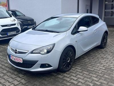Gebraucht Opel Astra GTC Edition 140 PS (102 kW) 2012 Weiß Coupé