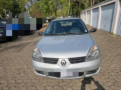 Second-hand Renault Clio II 58 CP (42 kW) 2008 Argintiu Hatchback