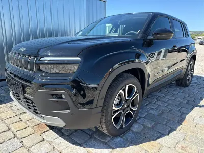 Neu Jeep Avenger EV Summit 114 kW (156 PS) 2026 Vulcanoschwarz uni SUV