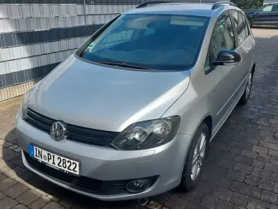 Używany VW Golf Sportsvan Match 105 KM (77 kW) 2012 Srebrny Minivan