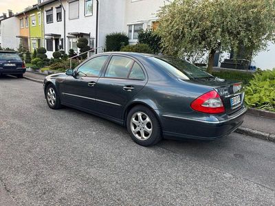 Mercedes E200