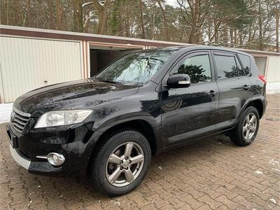 Schwarz Gebraucht 2012 Toyota RAV4 SUV | 8.990 € (Superpreis)
