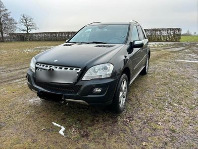 Gebraucht Mercedes ML320 224 PS (164 kW) 2009 Schwarz SUV
