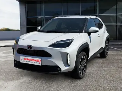 Gebraucht Toyota Yaris Cross Team 116 PS (85 kW) 2022 Weiß SUV