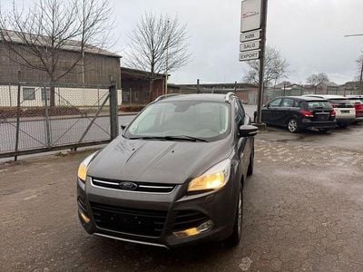 Gebraucht Ford Kuga Titanium 150 PS (110 kW) 2016 Grau SUV