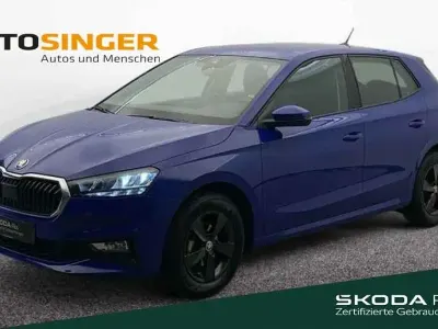 Gebraucht Skoda Fabia Essence 80 PS (58 kW) 2025 Raceblau metallic Kleinwagen