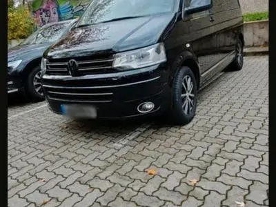 Gebraucht VW Multivan 140 PS (102 kW) 2015 Schwarz Van / Kleinbus