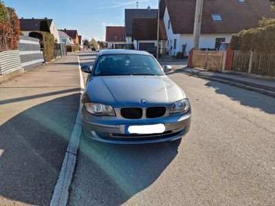 gebraucht BMW 118 d - 8-fach bereift Alu - Tüv 12/2025