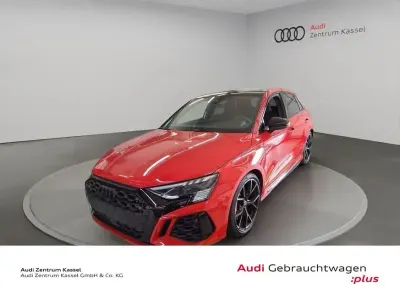 Gebraucht Audi RS3 Sport 400 PS (294 kW) 2023 Rot Limousine