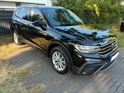 Gebraucht VW Tiguan Allspace Life 150 PS (110 kW) 2023 Schwarz SUV