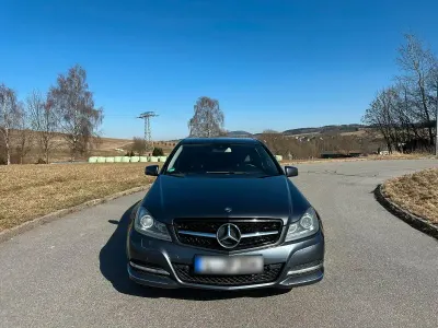 Second-hand Mercedes C250 Avantgarde 204 CP (150 kW) 2012 Berlinǎ