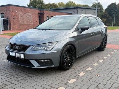 Grau Gebraucht 2018 Seat Leon ST XCELLENCE Kombi | 15.990 € (Fairer Preis)